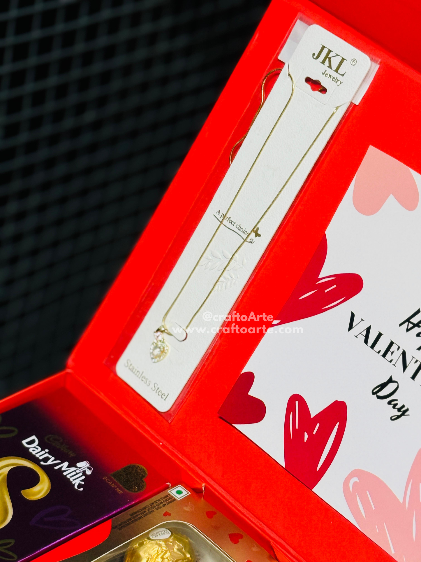 Luxury Valentine’s Day Gift Hamper – Romantic Surprise Box for your love